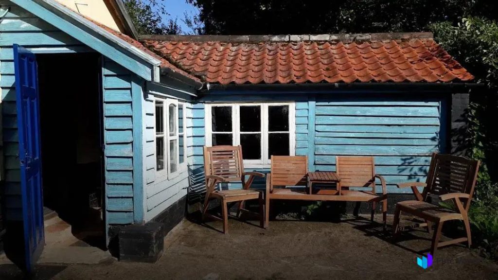 How to Clean Wooden Furniture Without Damaging It Safely