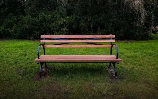 Wooden Furniture for Minimalist Bedrooms: Transform Your Space